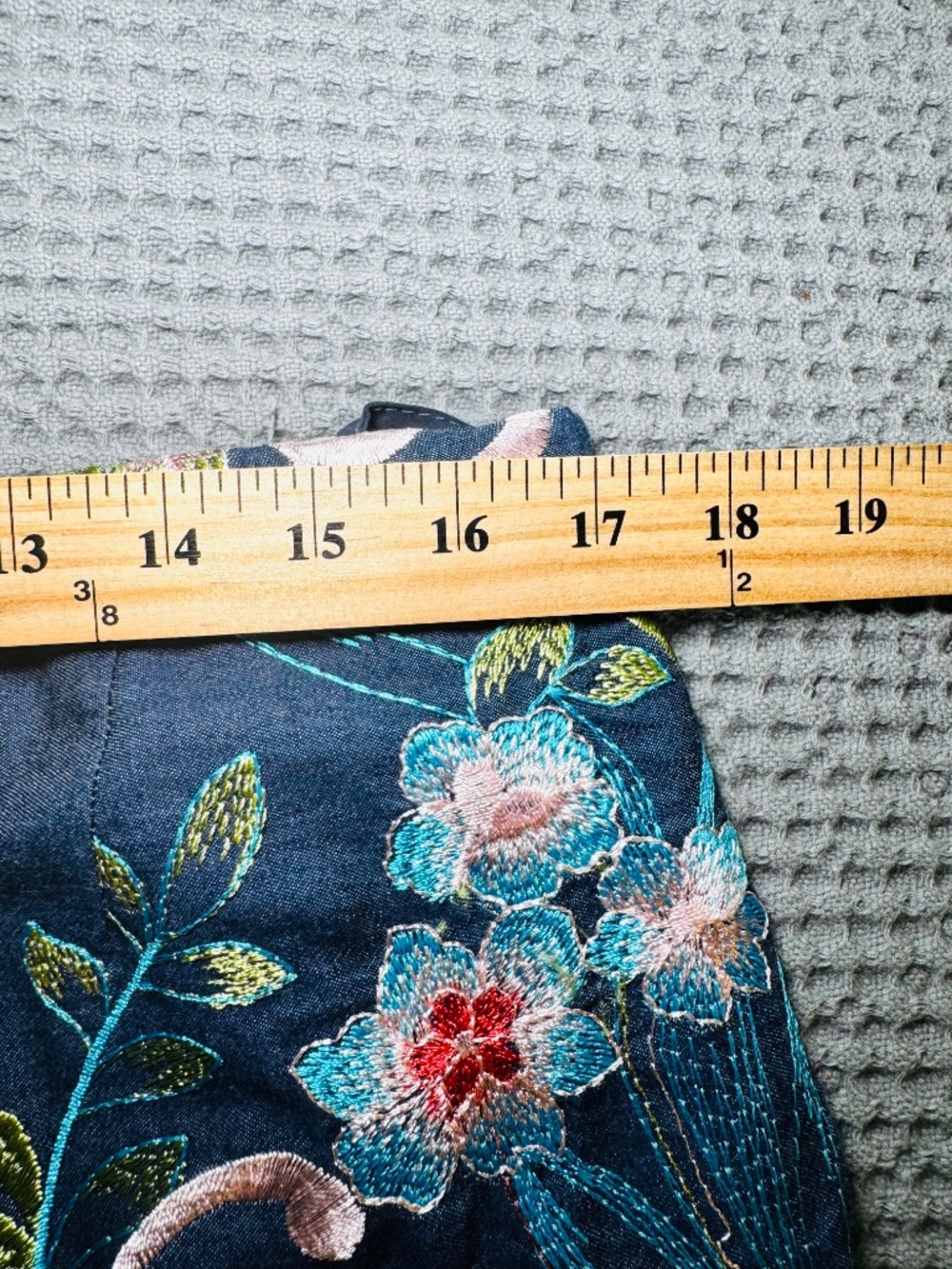 Tahari Arthur S. Levine Pencil Skirt 12 Embroidered Floral Whimsical Fairycore - Picture 8 of 9